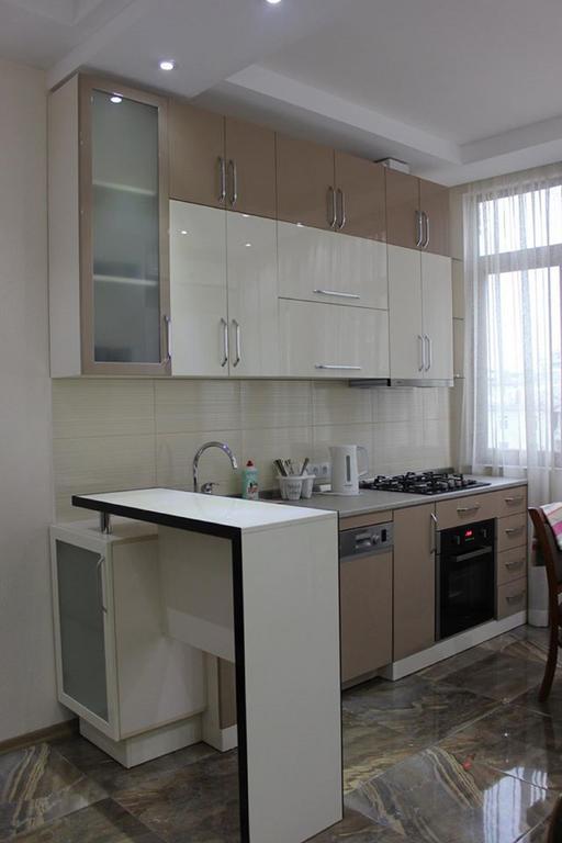 Apartment On Rustaveli 17 巴统 外观 照片